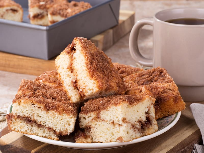 https://apartmentsatoldetowne.com/wp-content/uploads/2021/03/coffee-cake-recipes-to-start-your-morning-min.jpg